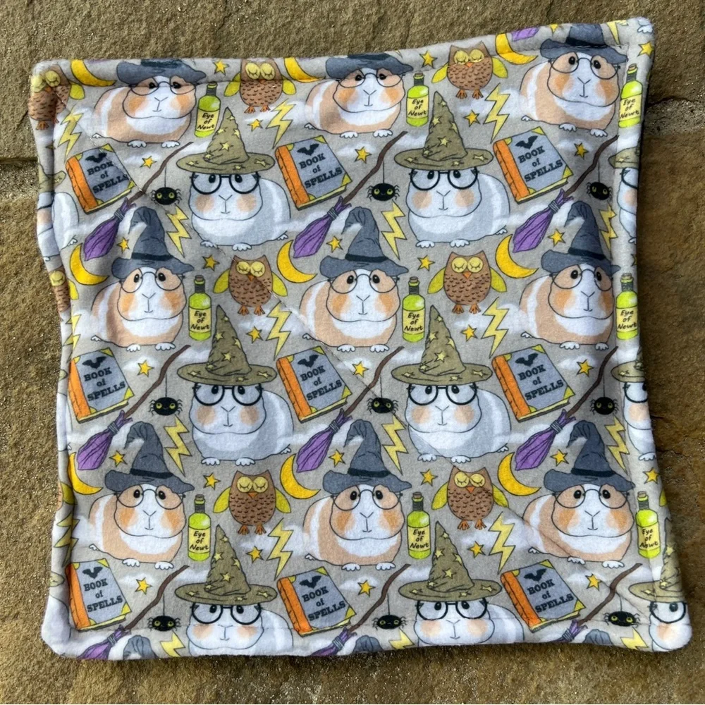 Guinea Pig Rabbit Small Animal Pee Pad Wizard Washable 11” Lap Reversible